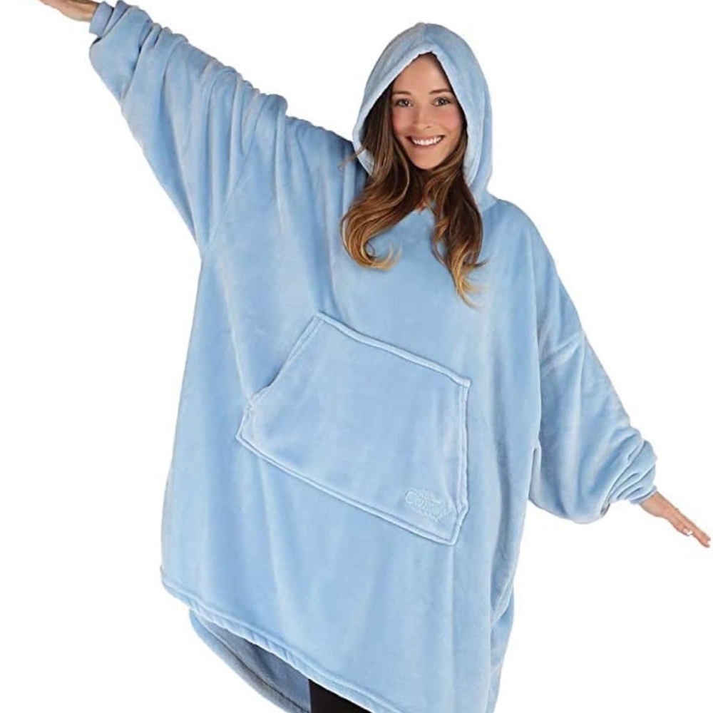 THE COMFY Dream | Oversized Light Microfiber Wearable Blanket.